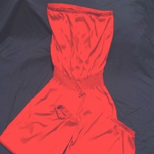 🌹Red jumpsuit